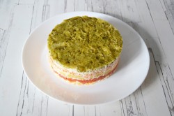 Салат Экстаз с семгой - шаг 13