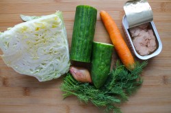 Салат из молодой капусты и печени трески - шаг 1