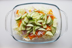 Салат из молодой капусты и печени трески - шаг 5