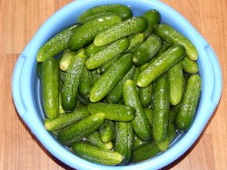 Салат из огурцов Зимний король на зиму - шаг 2