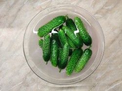 Салат Нежинский из огурцов на зиму - шаг 1 Салат Нежинский из огурцов на зиму - шаг 1