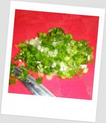 Тарталетки с печенью трески и яйцом, зеленым луком и укропом - шаг 2