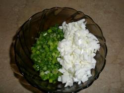 Тарталетки с печенью трески и яйцом, зеленым луком и укропом - шаг 4