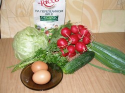 Салат из весенних овощей с яйцом и майонезом - шаг 1