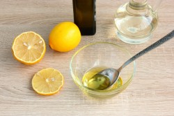 Простой салат из зеленой редьки с морковью - шаг 2