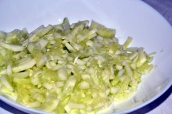 Изумрудный браслет салат из киви с курицей - шаг 4