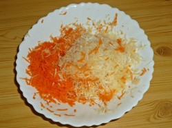 Салат с курицей огурцом и сыром, корнем сельдерея - шаг 11