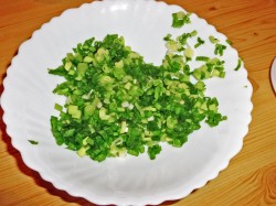 Салат с курицей огурцом и сыром, корнем сельдерея - шаг 12