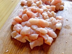 Салат с курицей огурцом и сыром, корнем сельдерея - шаг 3