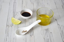 Салат с курицей, персиками, моцареллой и рукколой - шаг 7 Салат с курицей, персиками, моцареллой и рукколой - шаг 7