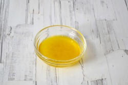 Салат с моцареллой, рукколой и помидорами черри - шаг 6 Салат с моцареллой, рукколой и помидорами черри - шаг 6