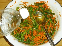 Салат стручковая фасоль по корейски с морковью и уксусом - шаг 14 Салат стручковая фасоль по корейски с морковью и уксусом - шаг 14