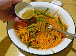 Салат стручковая фасоль по корейски с морковью и уксусом - шаг 9 Салат стручковая фасоль по корейски с морковью и уксусом - шаг 9