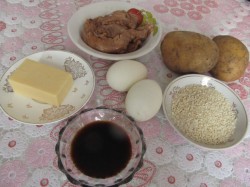 Салатные шарики с печенью трески в кунжуте - шаг 1