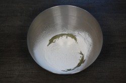 Сахарная глазурь для имбирного печенья - шаг 2 Сахарная глазурь для имбирного печенья - шаг 2