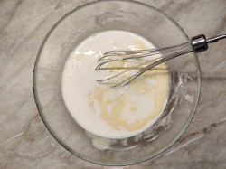 Сдобное дрожжевое тесто для пирожков в духовке - шаг 4 Сдобное дрожжевое тесто для пирожков в духовке - шаг 4