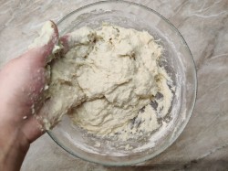 Сдобное дрожжевое тесто для пирожков в духовке - шаг 7 Сдобное дрожжевое тесто для пирожков в духовке - шаг 7