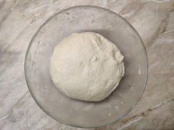 Сдобное дрожжевое тесто для пирожков в духовке - шаг 8 Сдобное дрожжевое тесто для пирожков в духовке - шаг 8