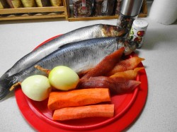 Селедка с овощами запеченная в пергаменте - шаг 1 Селедка с овощами запеченная в пергаменте - шаг 1