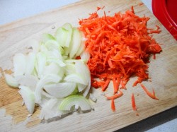 Селедка с овощами запеченная в пергаменте - шаг 2 Селедка с овощами запеченная в пергаменте - шаг 2