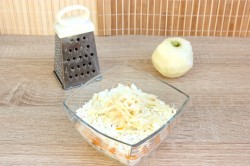 Селедка под шубой с яблоком и яйцом классическая - шаг 12 Селедка под шубой с яблоком и яйцом классическая - шаг 12