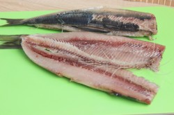 Селедка под шубой с яблоком и яйцом классическая - шаг 4 Селедка под шубой с яблоком и яйцом классическая - шаг 4