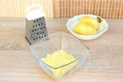 Селедка под шубой с яблоком и яйцом классическая - шаг 7 Селедка под шубой с яблоком и яйцом классическая - шаг 7