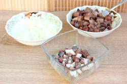 Селедка под шубой с яблоком и яйцом классическая - шаг 8 Селедка под шубой с яблоком и яйцом классическая - шаг 8