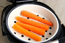 Селедка под шубой с яблоком и яйцом классическая - шаг 2 Селедка под шубой с яблоком и яйцом классическая - шаг 2