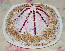 Шапка Мономаха салат классический с гранатом и курицей - шаг 18