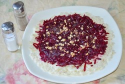 Шапка Мономаха салат классический с гранатом и курицей - шаг 9