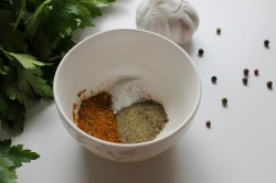 Шашлык из куриных бедрышек - шаг 3