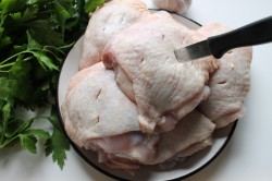 Шашлык из куриных бедрышек - шаг 5