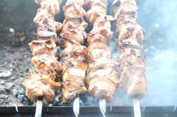 Шашлык из свинины в майонезе - шаг 9