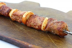 Шашлык на гриле в томатном соке - шаг 7