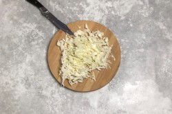 Шаурма в лаваше с курицей - шаг 4 Шаурма в лаваше с курицей - шаг 4