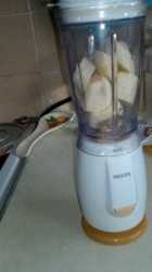 Шоколадный коктейль с бананом на молоке - шаг 4 Шоколадный коктейль с бананом на молоке - шаг 4