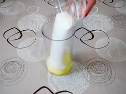 Муссовый торт три шоколада на сливках - шаг 6