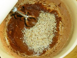 Шоколадный торт с грецкими орехами - шаг 10 Шоколадный торт с грецкими орехами - шаг 10