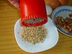 Шоколадный торт с грецкими орехами - шаг 4 Шоколадный торт с грецкими орехами - шаг 4