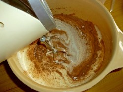 Шоколадный торт с грецкими орехами - шаг 8 Шоколадный торт с грецкими орехами - шаг 8