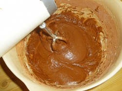 Шоколадный торт с грецкими орехами - шаг 9 Шоколадный торт с грецкими орехами - шаг 9