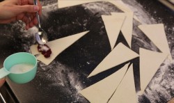 Сладкая выпечка из слоеного дрожжевого теста - шаг 12 Сладкая выпечка из слоеного дрожжевого теста - шаг 12