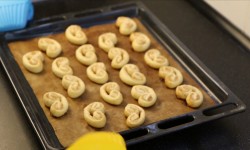 Сладкая выпечка из слоеного дрожжевого теста - шаг 8 Сладкая выпечка из слоеного дрожжевого теста - шаг 8