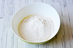 Сдобное сладкое дрожжевое тесто - шаг 7 Сдобное сладкое дрожжевое тесто - шаг 7