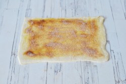 Булочки с корицей из слоеного теста - шаг 6 Булочки с корицей из слоеного теста - шаг 6