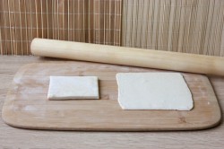 Слойки с замороженной вишней - шаг 3