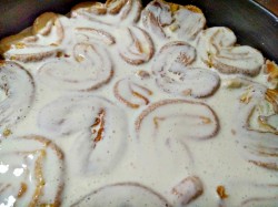 Торт из слоеного печенья без выпечки - шаг 3 Торт из слоеного печенья без выпечки - шаг 3