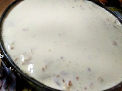 Торт из слоеного печенья без выпечки - шаг 5 Торт из слоеного печенья без выпечки - шаг 5