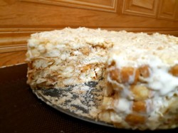 Торт из слоеного печенья без выпечки - шаг 7 Торт из слоеного печенья без выпечки - шаг 7